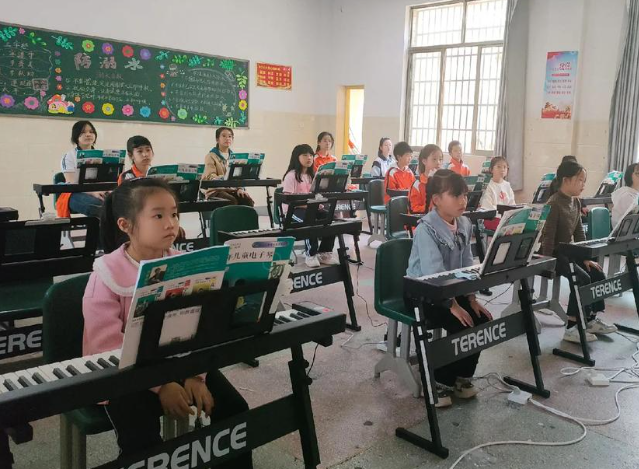 课后服务为载体丰厚课程供应让学生在多元体验中全面发展